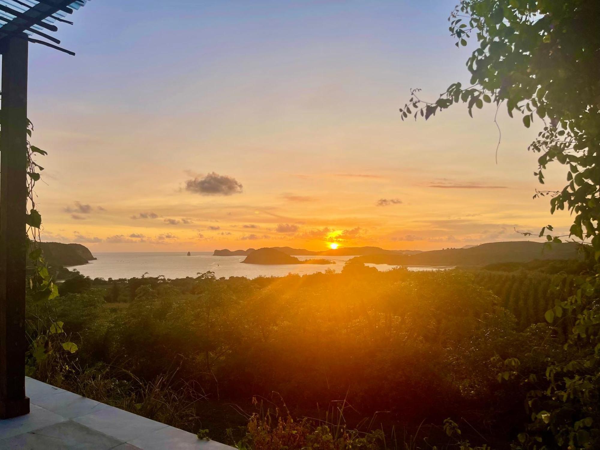 Hotel Lobster Bay Lombok Awang Exterior foto